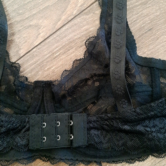 Black Lace Lingerie 2 Piece Set - Picture 3 of 4